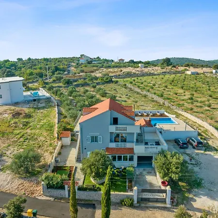 Holiday home Family House Sonja Sevid